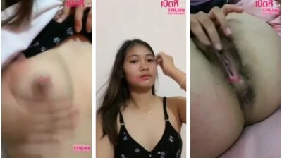 สาวหน้าหวานนมใหญ่ ไลฟ์สดแหกรูหีช่วยตัวเอง ตั้งกล้องแก้ผ้าแหวกแคมหีโชว์หีสวยน่าเลีย เอานิ้วเขี่ยแตดเล่นจนน้ำหีเยิ้ม