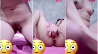 นักเรียนนมใหญ่จุกสวย ตั้งกล้องช่วยตัวเอง เบ็ดหีสีชมพูฟิต ๆ แหกหีแล้วขยี้เม็ดแตด ทำหน้าเสียวครางแบบฟิน ๆ